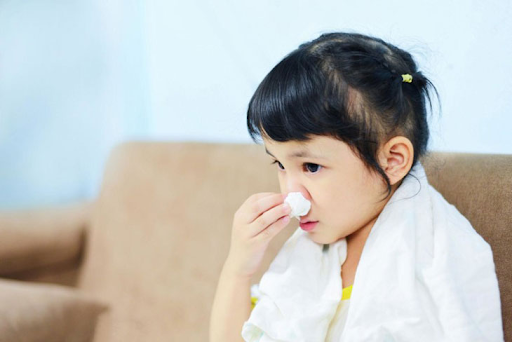Sổ mũi là triệu chứng đầu tiên của cảm lạnh 